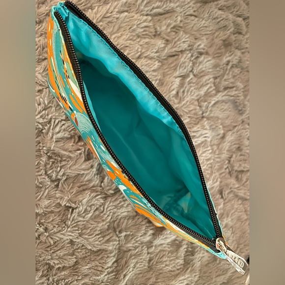 NEW CLINIQUE DLX TRAVEL SKIN MAKEUP SET Dramatically Different & Moisture Surge - Picture 10 of 10